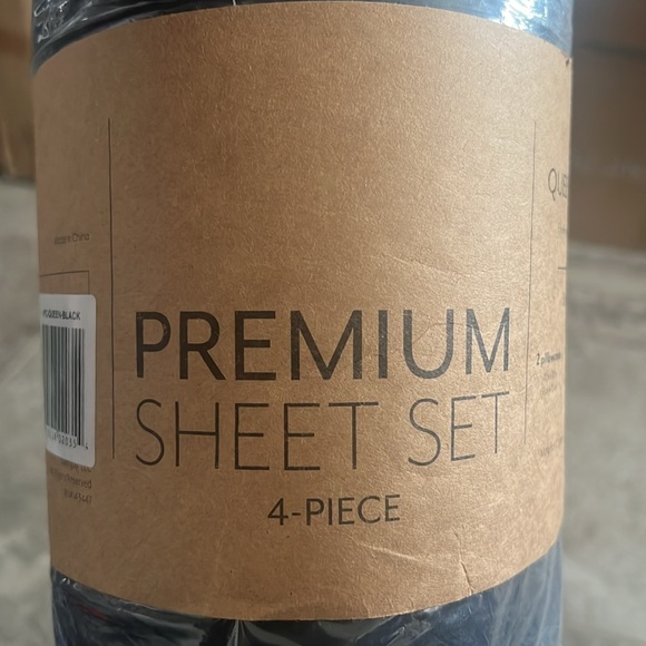 iEnjoy Ultra Soft 4-Piece Hypoallergenic Queen Sheet Set in Black, NEW w/Tag - Picture 3 of 6